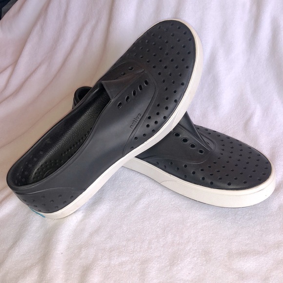 Native Jericho shoes, black and white, size 10 - Picture 2 of 5